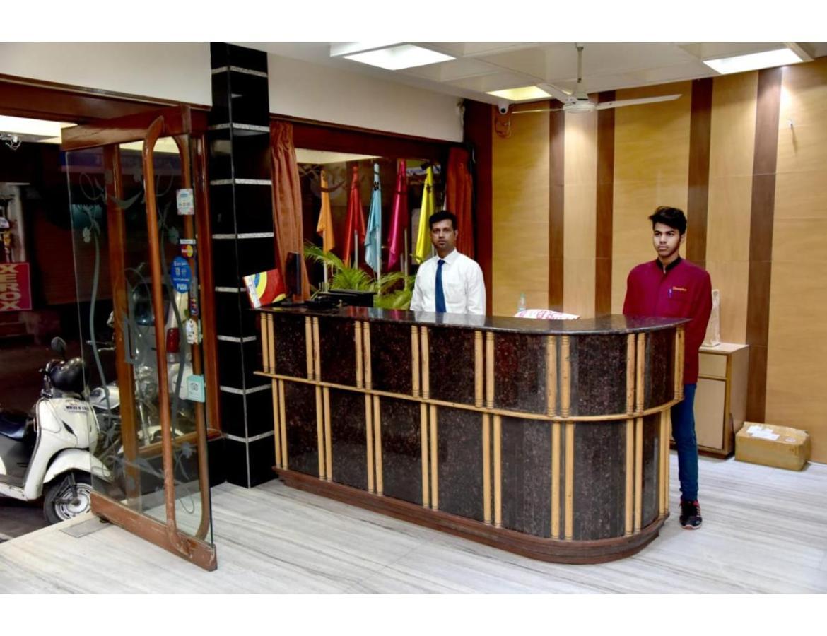 Hotel Dwarka, Nagpur Exterior photo