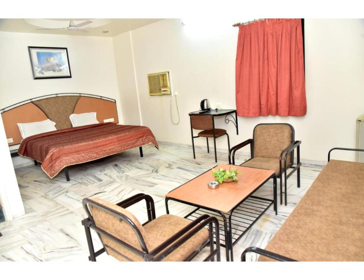 Hotel Dwarka, Nagpur Exterior photo