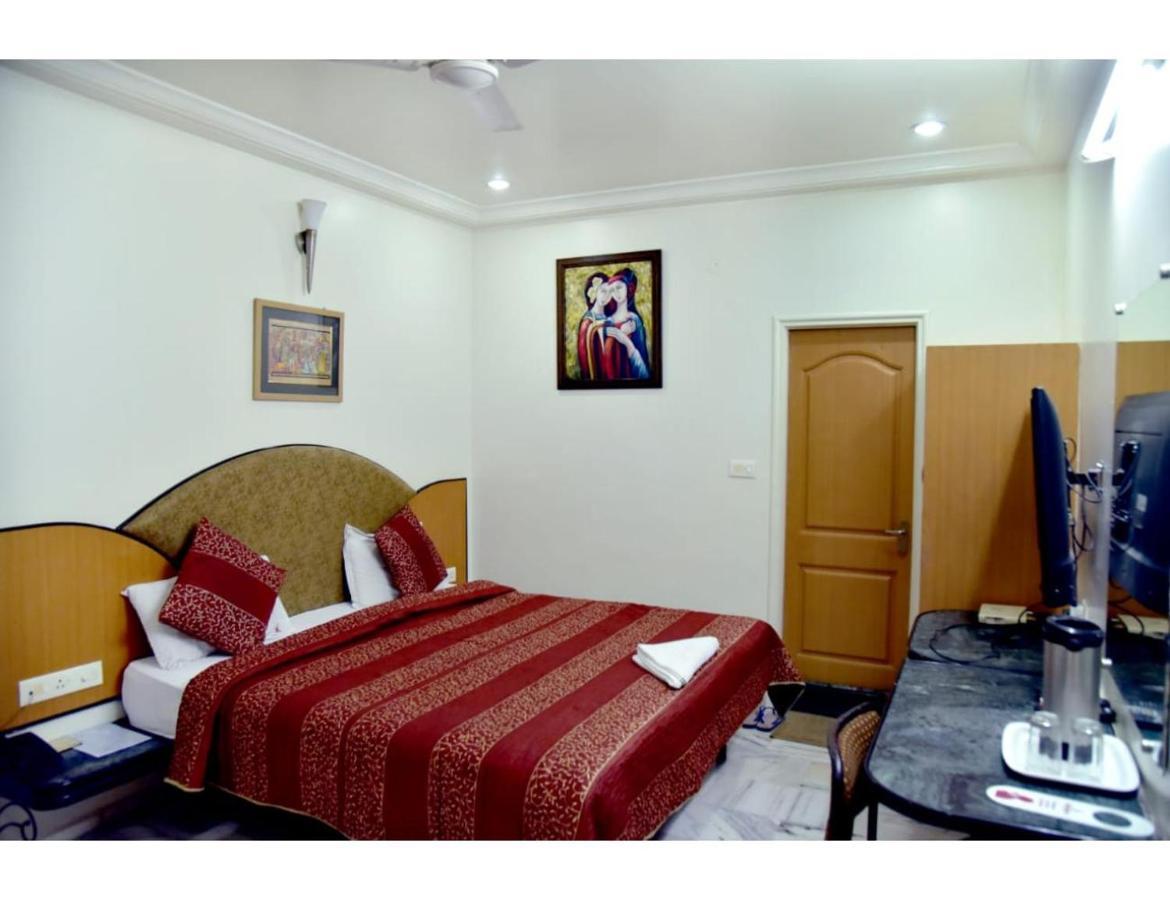 Hotel Dwarka, Nagpur Exterior photo